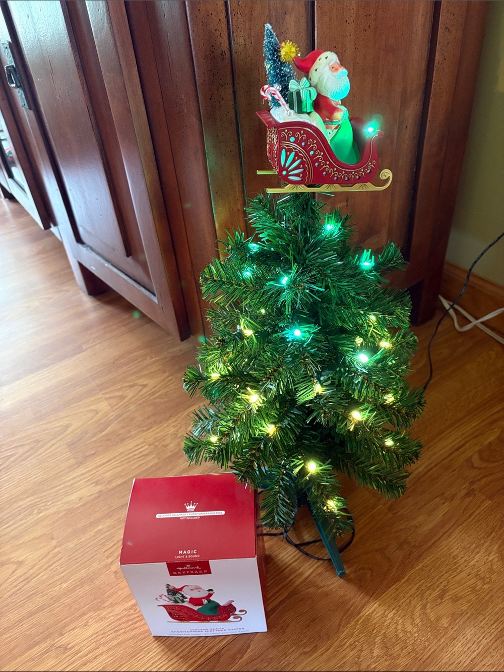 Hallmark Vintage Santa Showtopper Light and Sound Mini Tree Topper